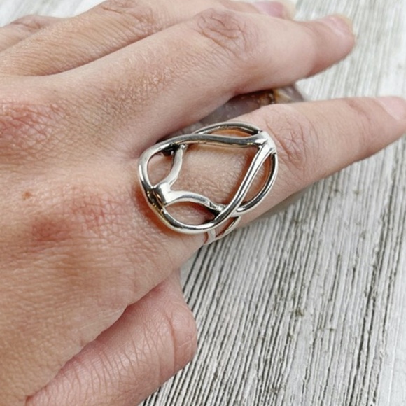 Sterling Silver Celtic Knot Ring - Picture 2 of 4